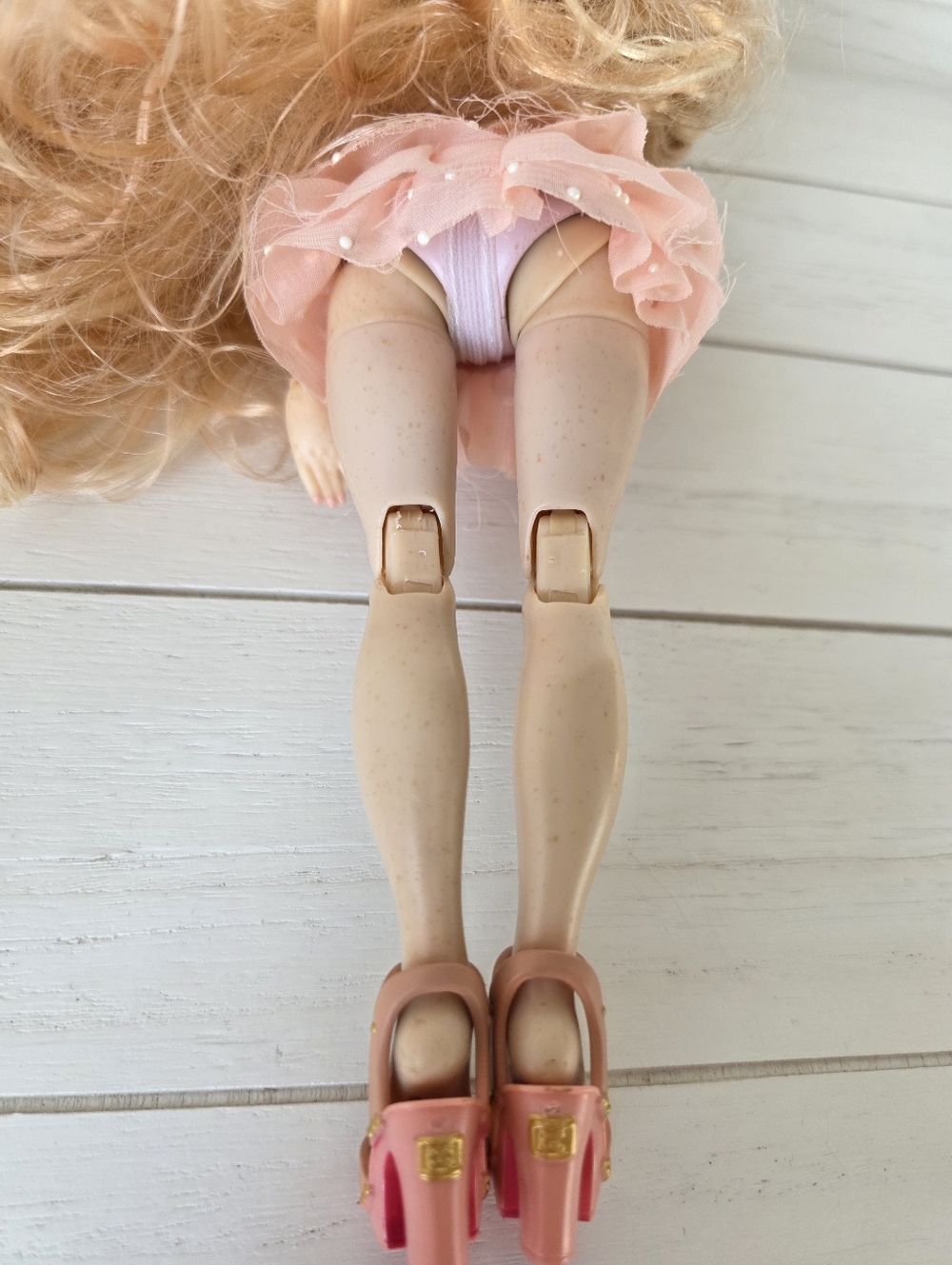 Rainbow High Victoria Whitman Fashion Doll MGA Entertainment 10" - Picture 8 of 9